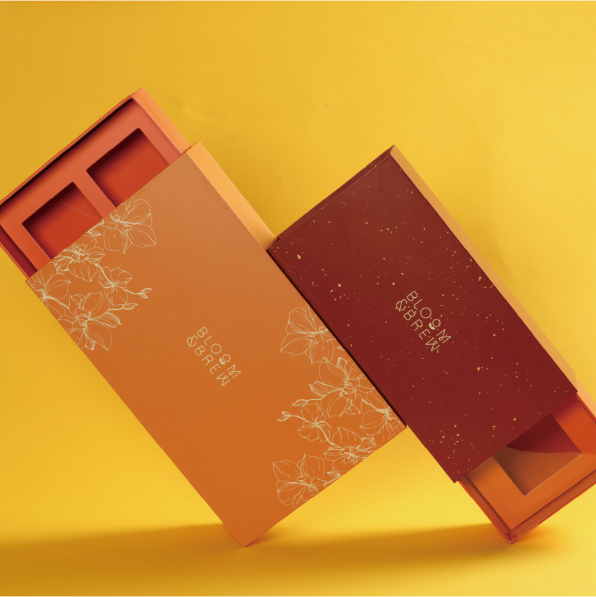 The styles and design references of two match hard cases are displayed on an orange background.