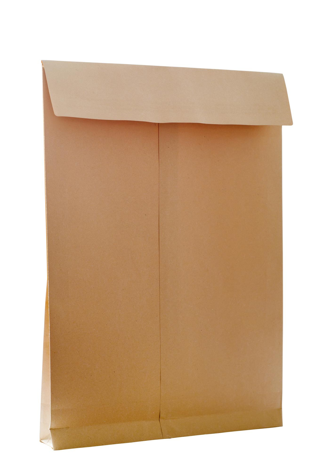 Kraft paper e-commerce mailers with self-seal closures